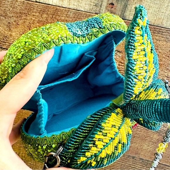 Mary Frances Unique Apple A Day Beaded Purse - Picture 10 of 13